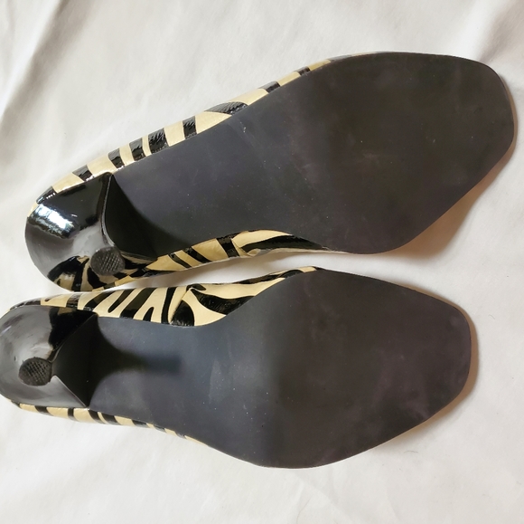 Women's Peep Toe Shoes - Picture 4 of 4